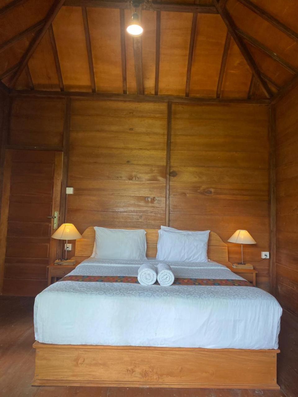 Uma D'Nyuh Homestay 新加拉惹 外观 照片