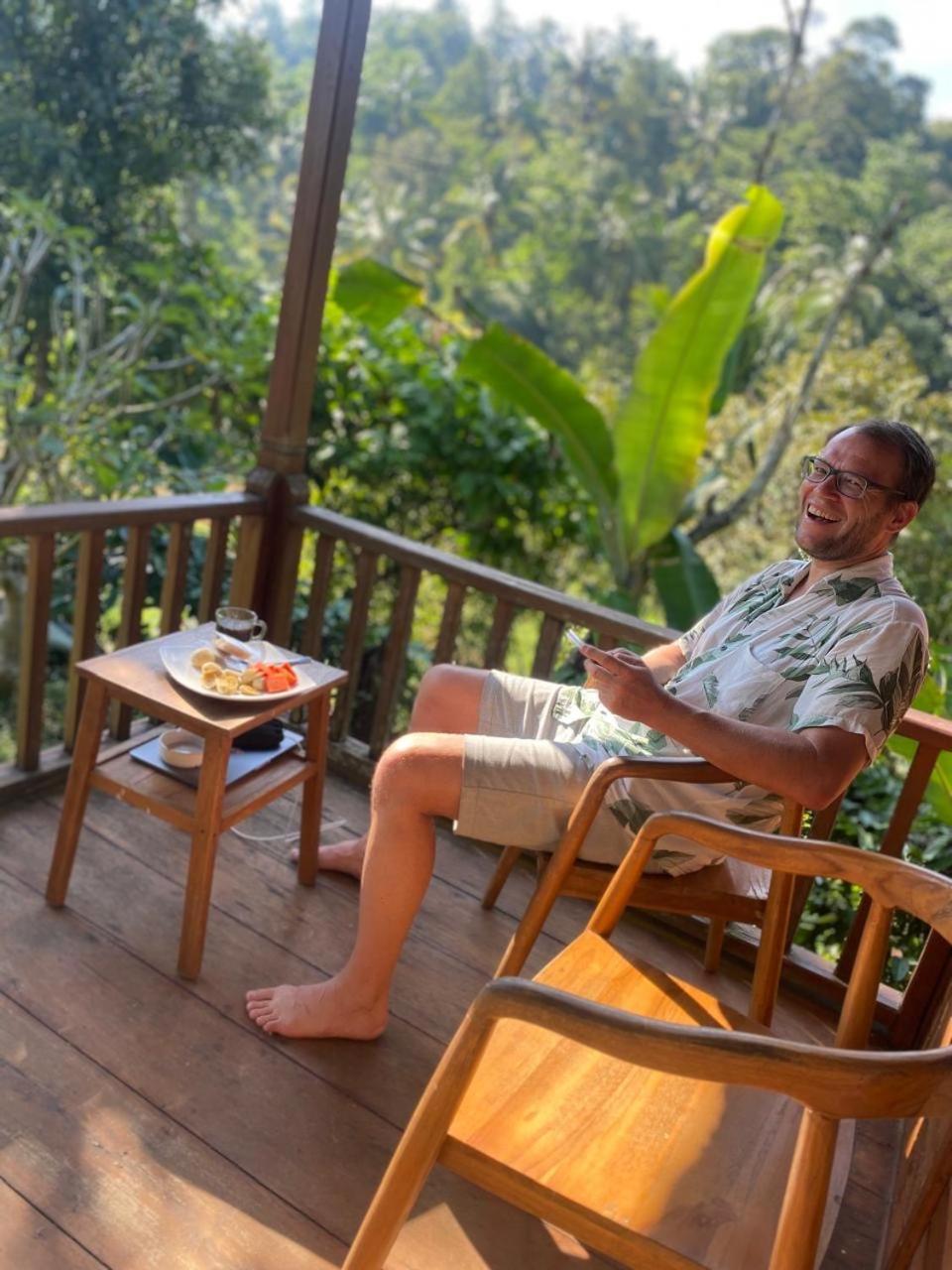 Uma D'Nyuh Homestay 新加拉惹 外观 照片