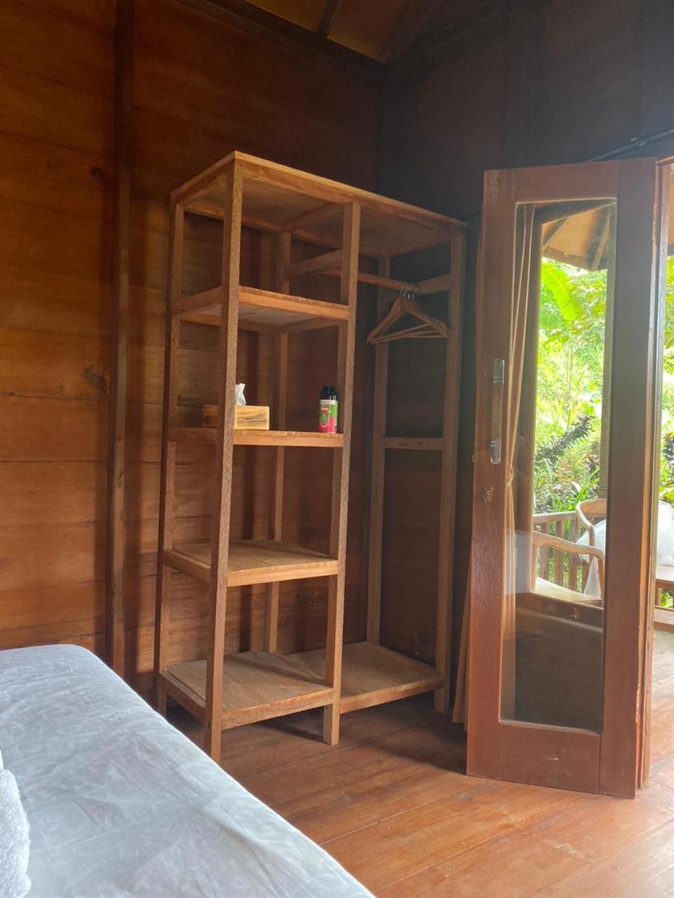 Uma D'Nyuh Homestay 新加拉惹 外观 照片