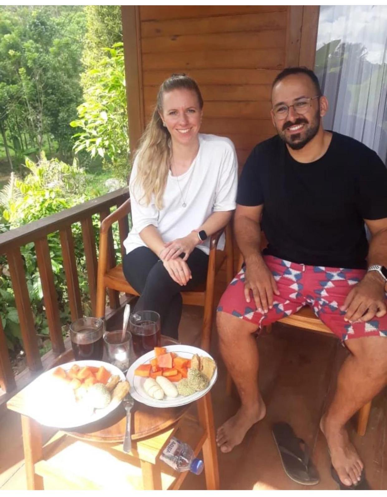 Uma D'Nyuh Homestay 新加拉惹 外观 照片