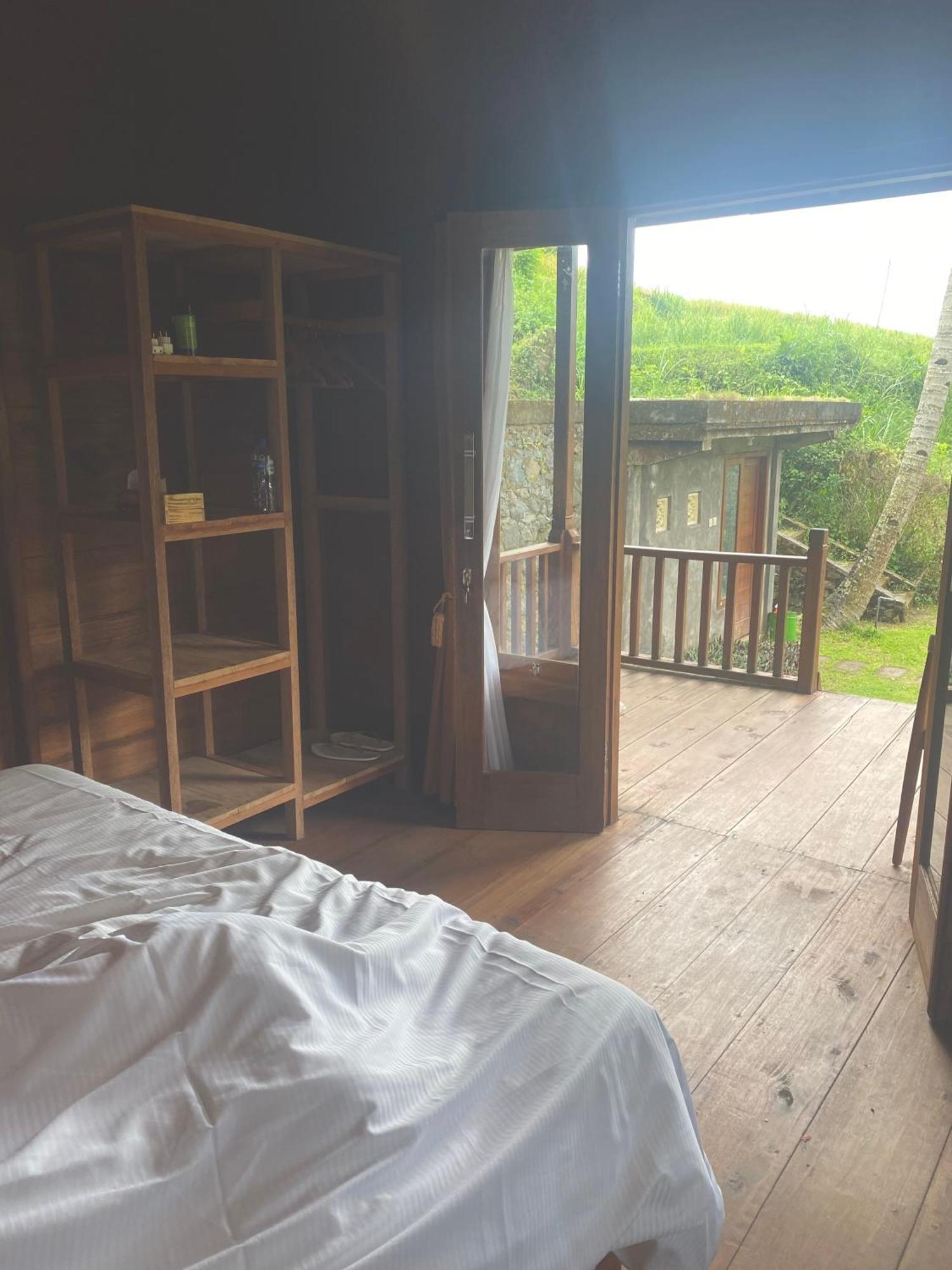 Uma D'Nyuh Homestay 新加拉惹 外观 照片